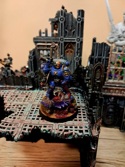 Kitbashed Lieutenant with Combi-weapon
