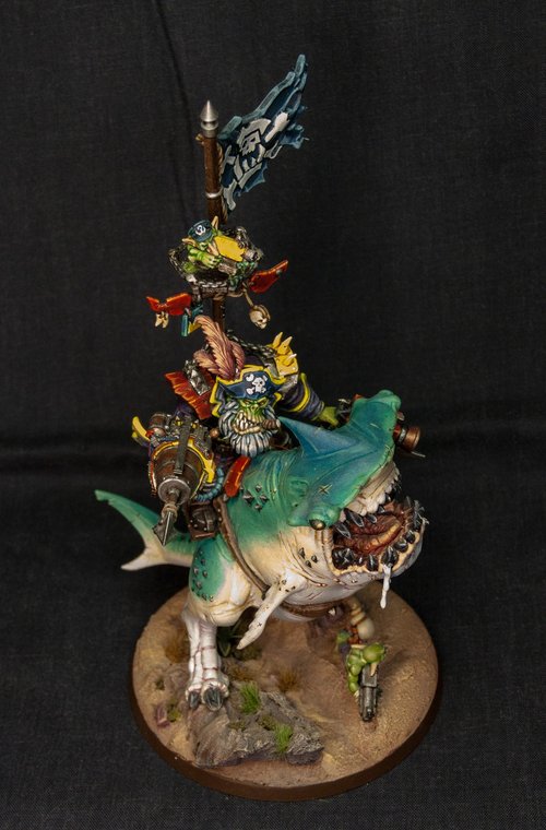 Freebooter kaptin on squigosaur