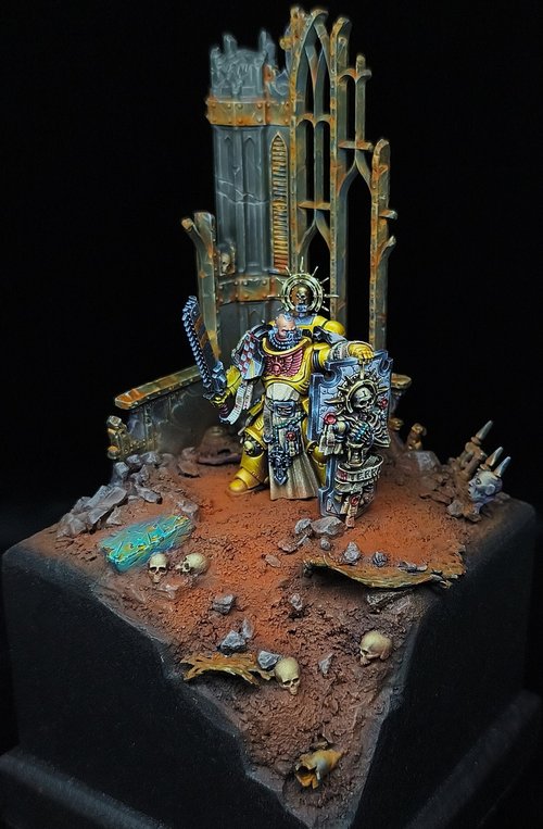 Shield of Terra - Imperial Fist Captain