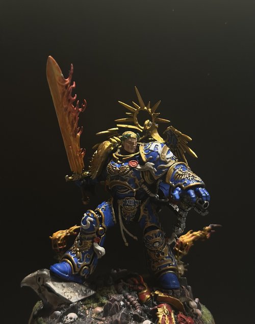 Roboute Guilliman primarch of the Ultramarines