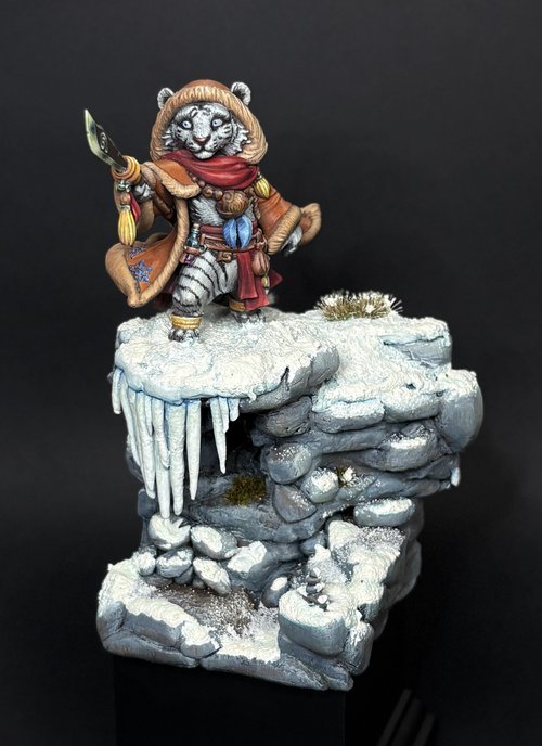 Watcher of the mountain pass