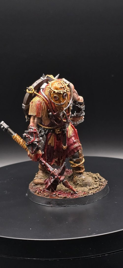Crimson communicant