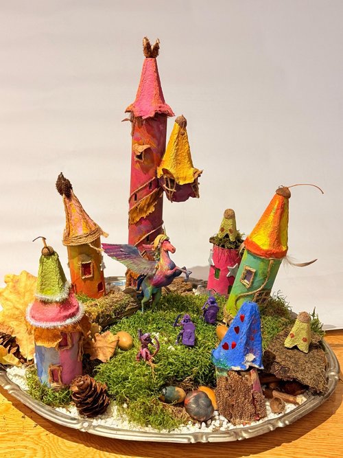 Unicorn defends fairy city