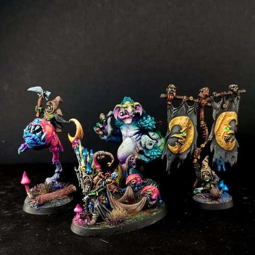 Skragrott's Entourage