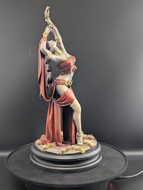 Saadyia, Dancer
