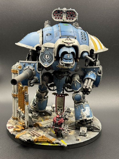 Patrolling the hive ruins