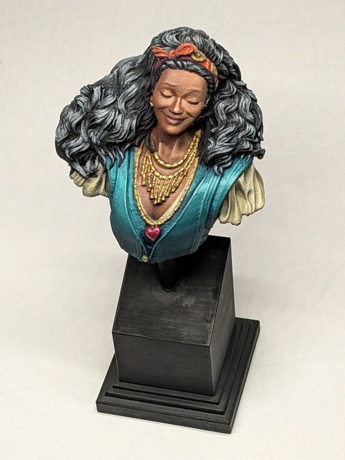 Inithia Bust