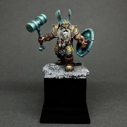 Dwarf Leader