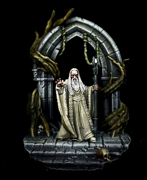 Saruman convenes with Sauron