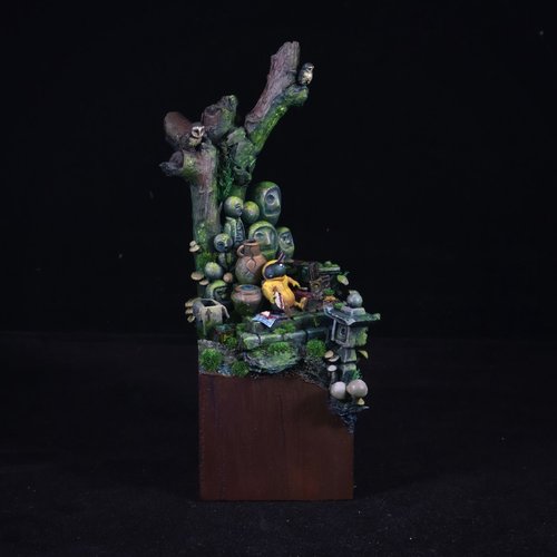A pause at the forest shrine