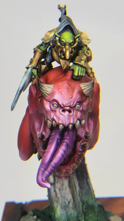 Loon boss on giant cave squig
