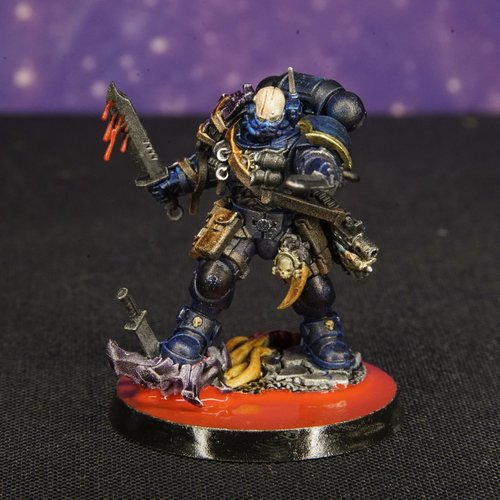 Grimdark Ultramarine lieutentant