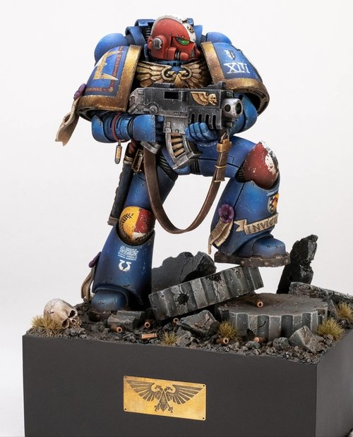 Imperial space marine - large