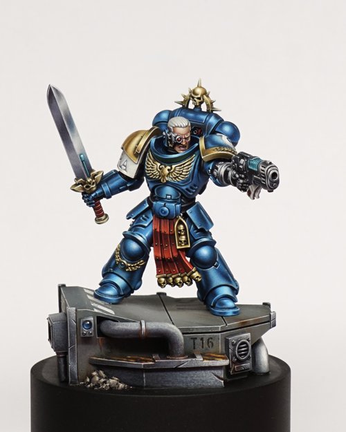 Ultramarines Lieutenant