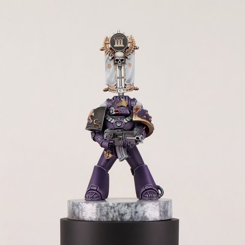 Emperors Children Legionary with Vexilla
