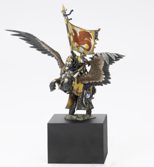 Bretonnian Battle Standard Bearer