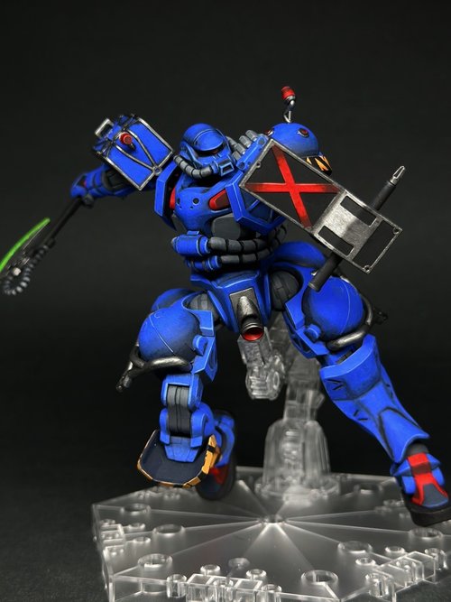 GQux Police Zaku