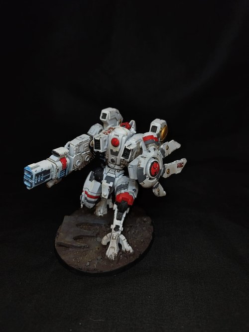 tau Riptide battlesuit