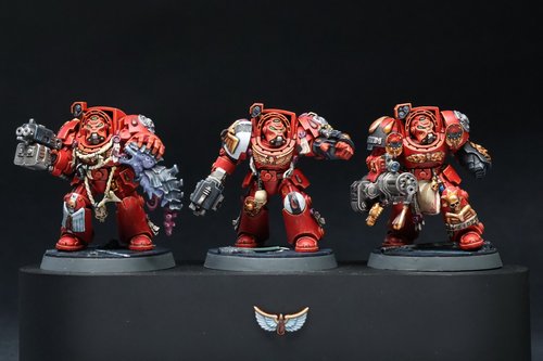 Hulking Figures